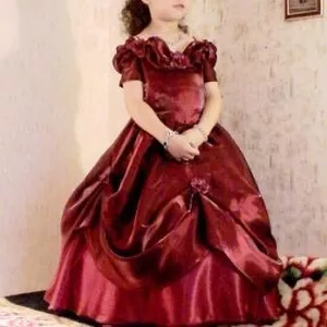 Нарядное платье 6-7 лет 